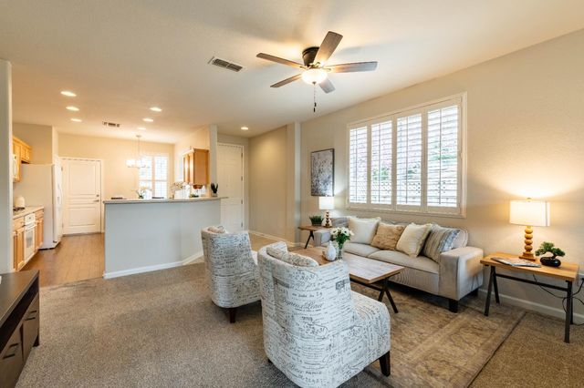 679 Wagon Wheel Ln, Lincoln, CA 95648