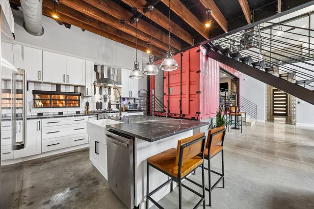 2005 Terry Street, Houston, TX 77009