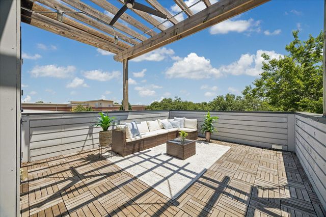 2005 Terry Street, Houston, TX 77009
