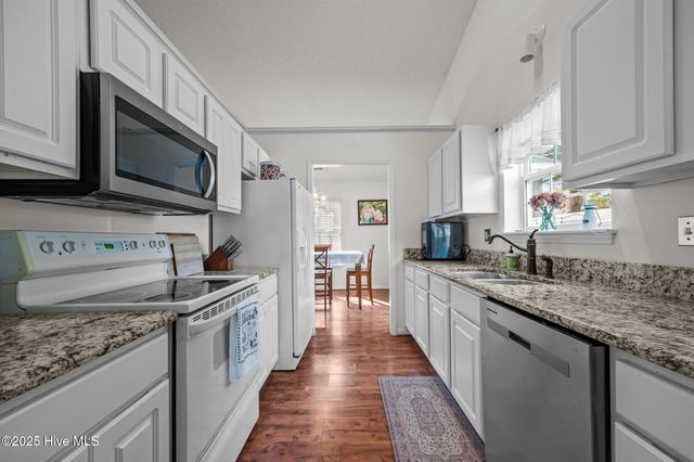 2948 Flintridge Drive, Greenville, NC 27834