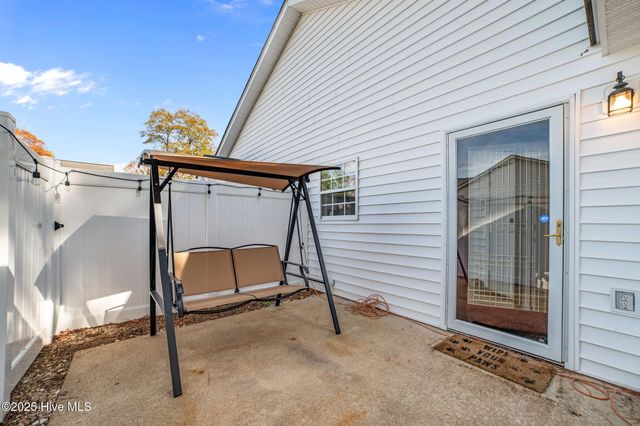 2948 Flintridge Drive, Greenville, NC 27834