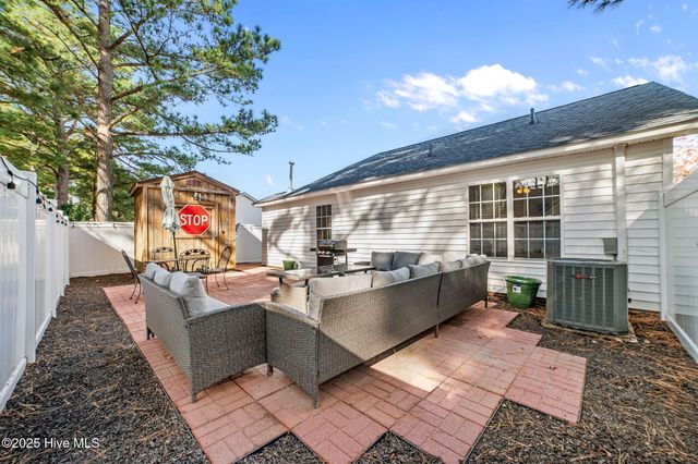 2948 Flintridge Drive, Greenville, NC 27834