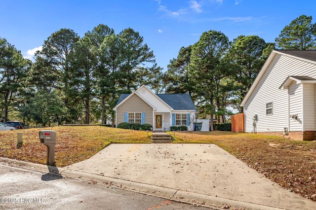 2948 Flintridge Drive, Greenville, NC 27834