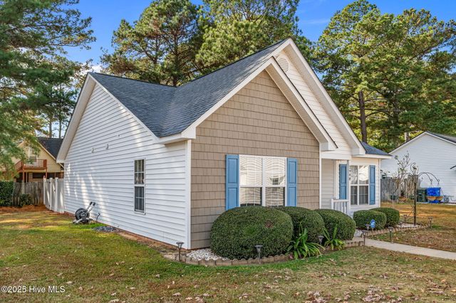 2948 Flintridge Drive, Greenville, NC 27834