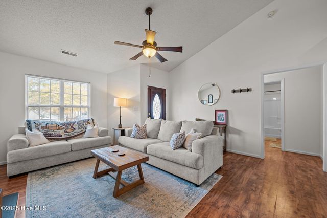 2948 Flintridge Drive, Greenville, NC 27834