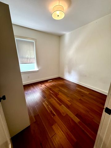 35 Selden St 1, Boston, MA 02124
