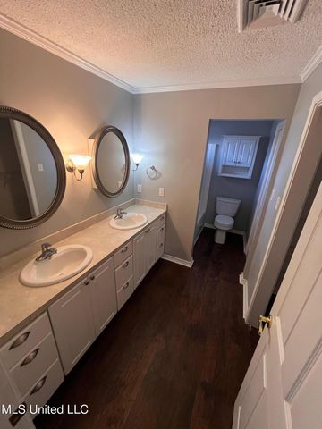 172 Claiborne Street, Biloxi, MS 39530