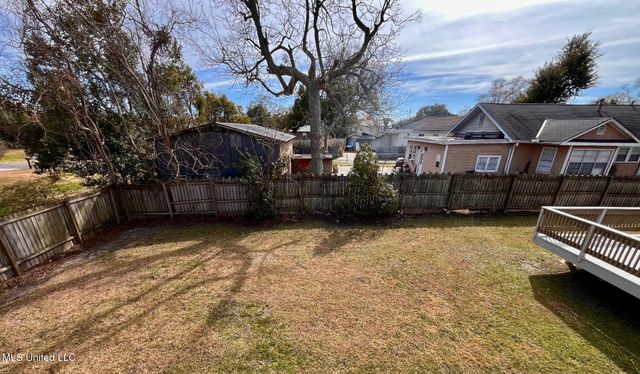 172 Claiborne Street, Biloxi, MS 39530