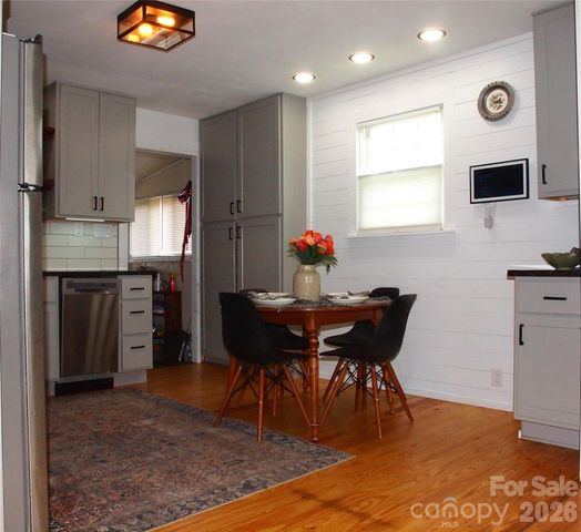 316 Hazelwood Avenue, Waynesville, NC 28786