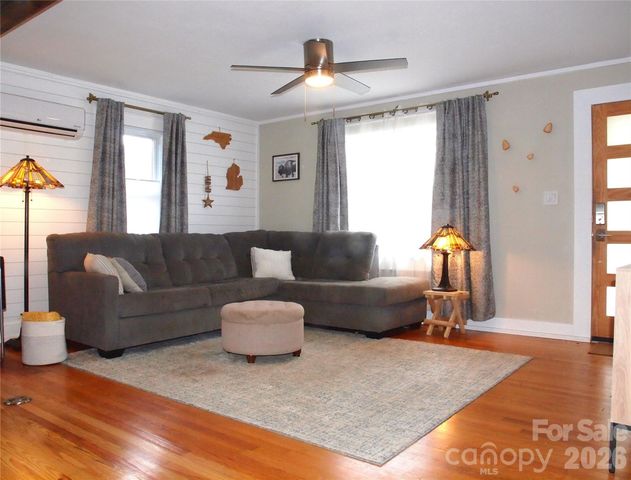316 Hazelwood Avenue, Waynesville, NC 28786