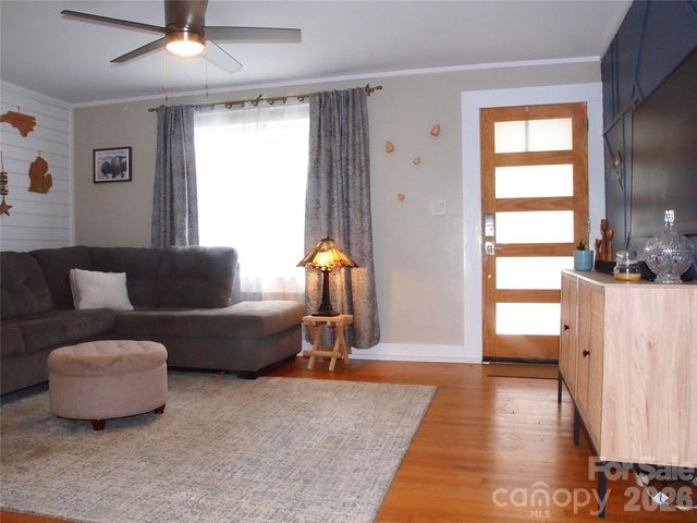 316 Hazelwood Avenue, Waynesville, NC 28786