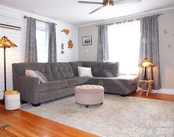 316 Hazelwood Avenue, Waynesville, NC 28786
