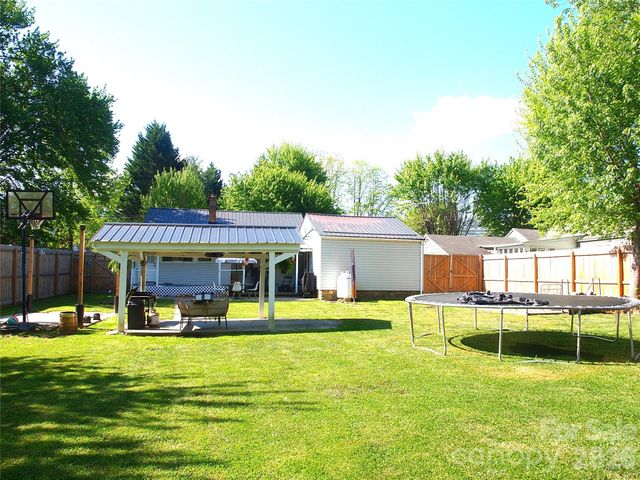 316 Hazelwood Avenue, Waynesville, NC 28786