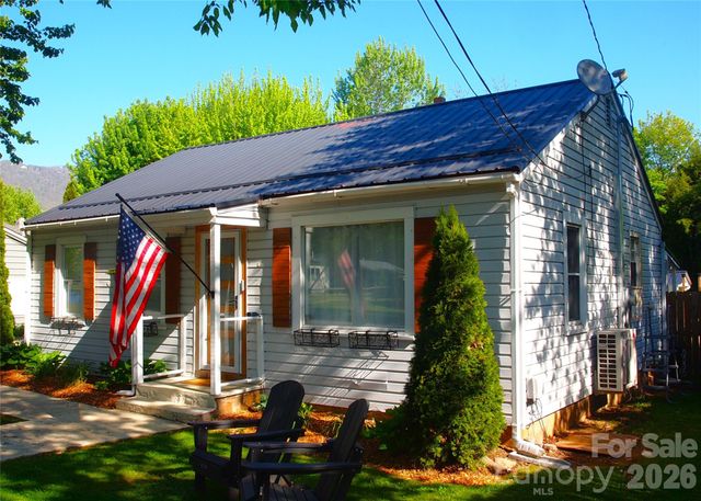 316 Hazelwood Avenue, Waynesville, NC 28786