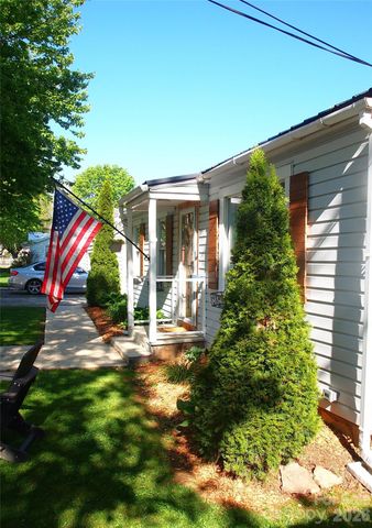316 Hazelwood Avenue, Waynesville, NC 28786