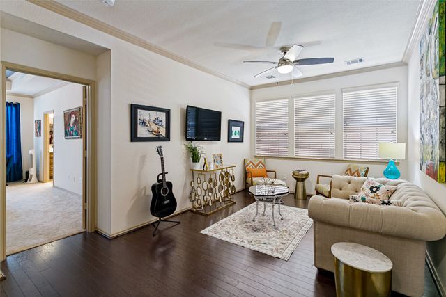 218 Buckingham Avenue, Euless, TX 76040