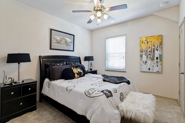 218 Buckingham Avenue, Euless, TX 76040