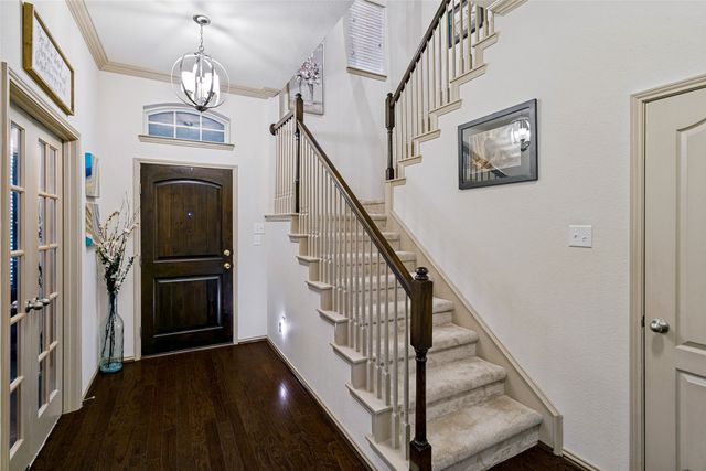218 Buckingham Avenue, Euless, TX 76040