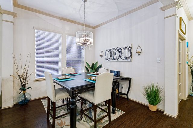 218 Buckingham Avenue, Euless, TX 76040