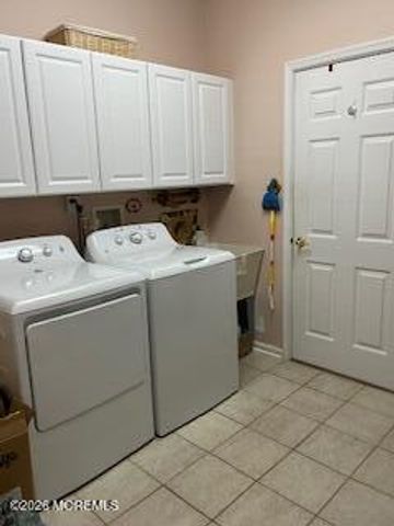 26 Florence Drive, Manchester, NJ 08759