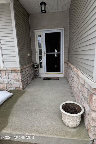 26 Florence Drive, Manchester, NJ 08759