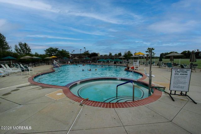 26 Florence Drive, Manchester, NJ 08759