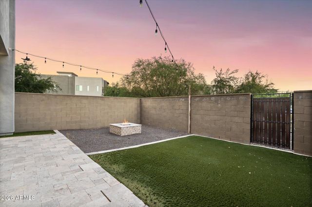 1949 W KINFIELD Trail, Phoenix, AZ 85085