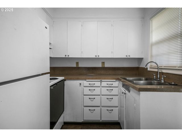 1908 Ne 72ND Ave, Portland, OR 97213