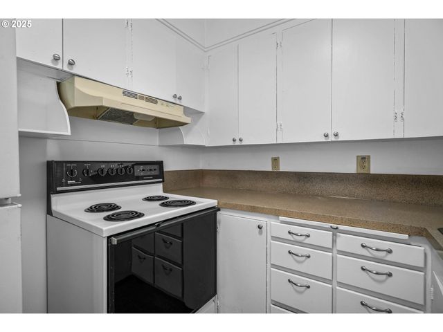 1908 Ne 72ND Ave, Portland, OR 97213