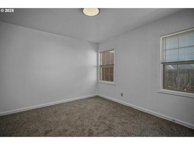 1908 Ne 72ND Ave, Portland, OR 97213