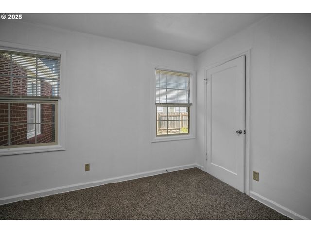 1908 Ne 72ND Ave, Portland, OR 97213