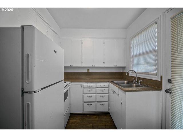 1908 Ne 72ND Ave, Portland, OR 97213