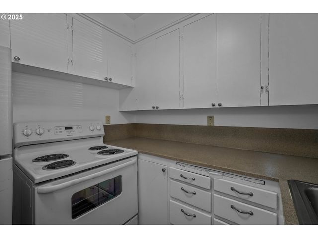 1908 Ne 72ND Ave, Portland, OR 97213