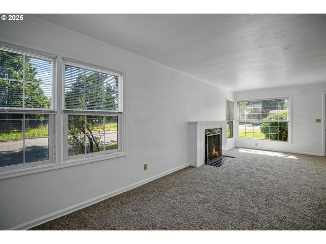 1908 Ne 72ND Ave, Portland, OR 97213