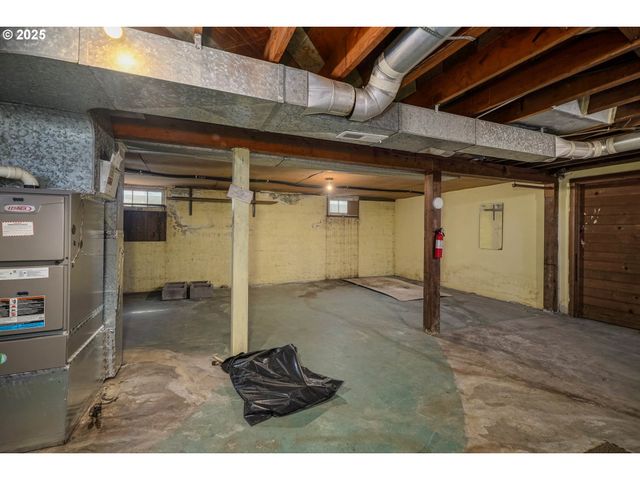 1908 Ne 72ND Ave, Portland, OR 97213