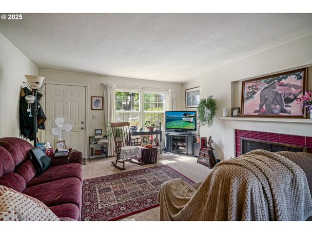 1908 Ne 72ND Ave, Portland, OR 97213