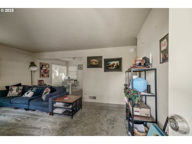 1908 Ne 72ND Ave, Portland, OR 97213