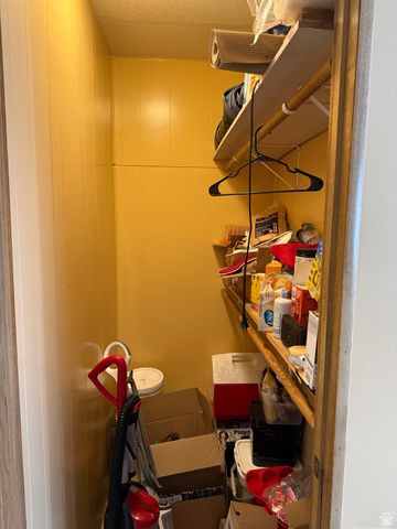 2491 N HIGHWAY 89, Pleasant View, UT 84404