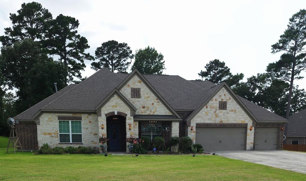 212 Magnolia Reserve Loop, Magnolia, TX 77354