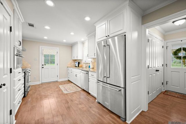 16649 Paint Ave, Greenwell Springs, LA 70739