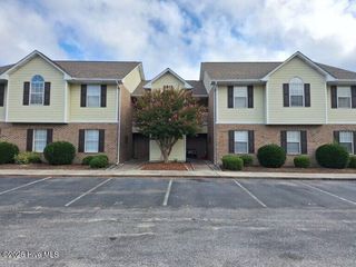 2912 Mulberry Lane E, Greenville, NC 27858