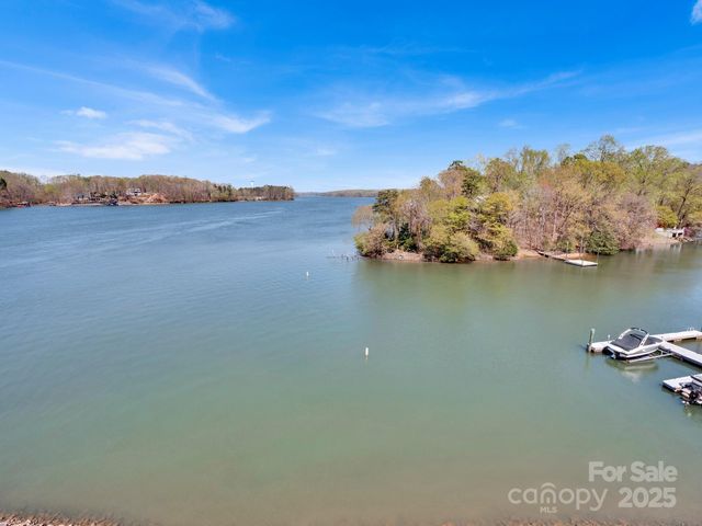 9808 Emerald Point Drive 10, Charlotte, NC 28278