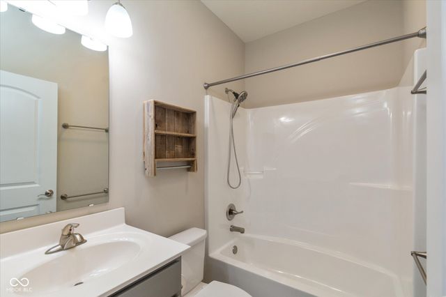 8804 Twain Lane, Indianapolis, IN 46239