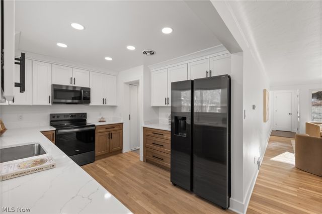 6486 Charles Road, North Olmsted, OH 44070