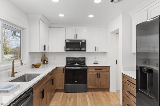 6486 Charles Road, North Olmsted, OH 44070