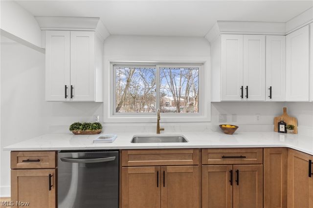 6486 Charles Road, North Olmsted, OH 44070