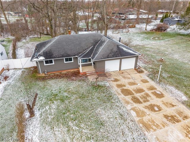 6486 Charles Road, North Olmsted, OH 44070