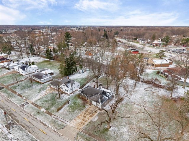 6486 Charles Road, North Olmsted, OH 44070