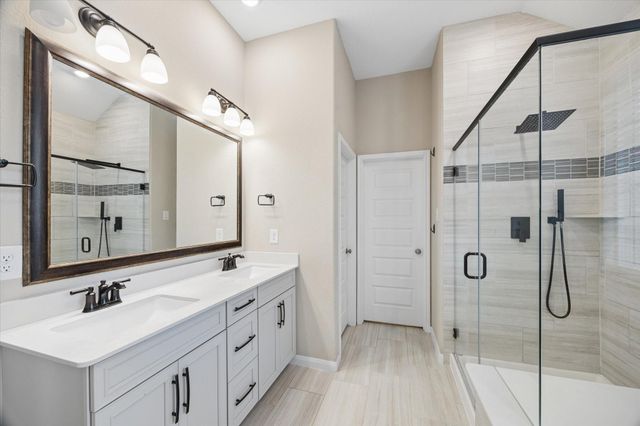 1924 Canyon Live Oak Street, Conroe, TX 77304
