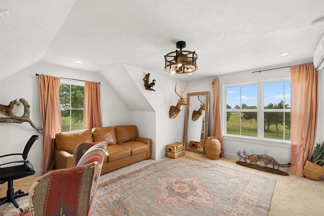 9075 Loop Road, Bellville, TX 77418